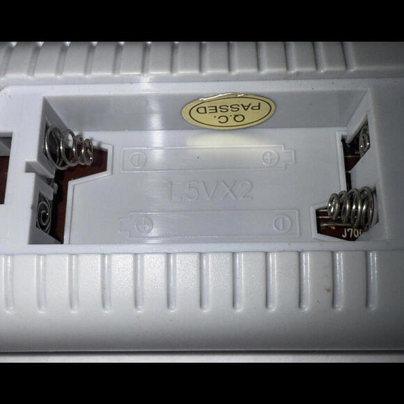 Insignia 210 000610/2 TV Remote Control OEM Gray UNTESTED - Picture 5 of 6